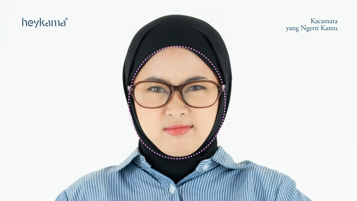 Wajah Kamu Bulat? Perhatiin 4 Hal Ini Pas Milih Kacamata!